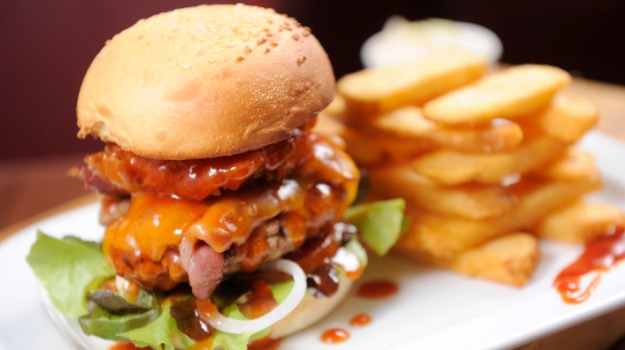 Before Execution, Woman Asks for Cheeseburgers, Fries