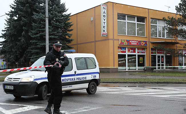 Gunman Kills 8 in Czech Restaurant Then Kills Himself