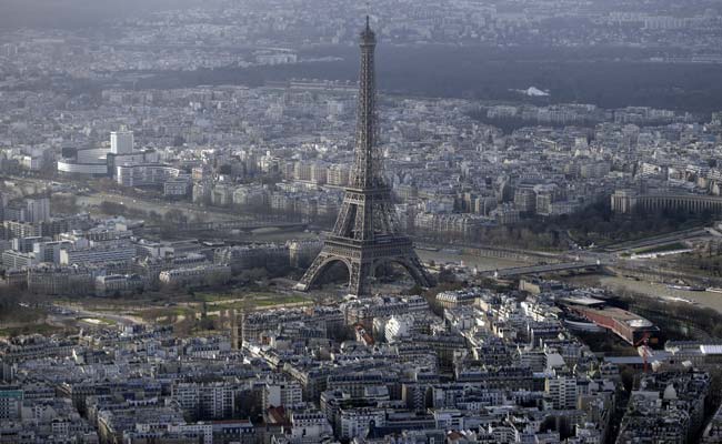 Unidentified Drones Reappear Over Paris During Night