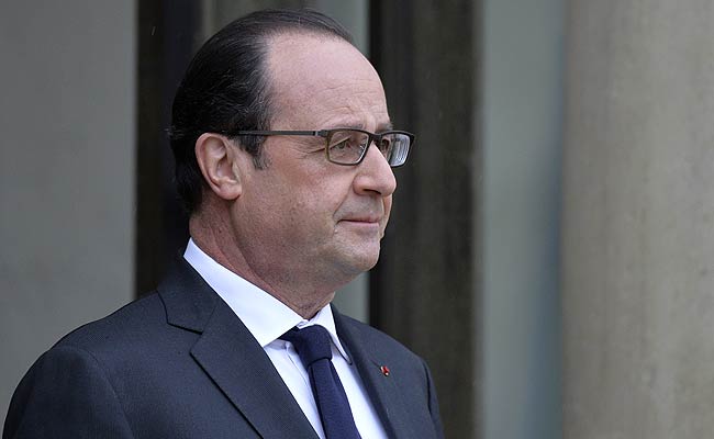 Francois Hollande Calls for End to US Embargo on Cuba Trip