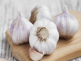 "Garlic Can Kill Me": Woman Claims She Has "Vampire" Disease Like Dracula "Garlic Can Kill Me": Woman Claims She Has "Vampire" Disease Like Dracula