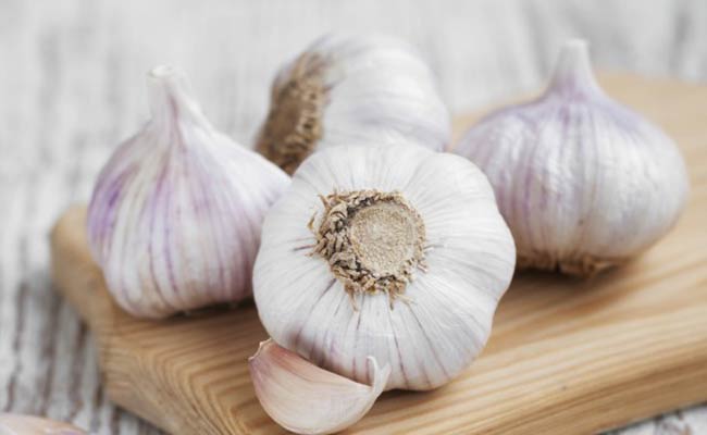 5 Powerful Benefits Of Garlic Tea