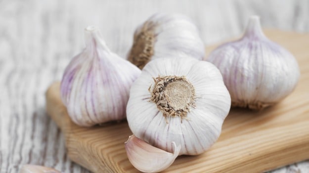 Raw Garlic Could Help Cure Lung Infection