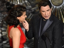 Oscars 2015: John Travolta Creeps Out Scarlett, Idina and Twitter