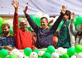 केजरीवाल ने नूपुर शर्मा को 31 हजार से अधिक वोटों से हराया