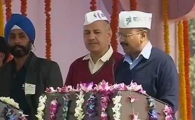 Delhi Chief Minister Arvind Kejriwal Sings Again at Oath Ceremony