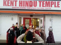 'Fear' Scrawled on Wall of Hindu Temple Vandalised in US 'Fear' Scrawled on Wall of Hindu Temple Vandalised in US