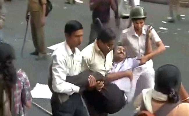 Protesting Left Party, Police Clash in Kolkata, 250 Injured