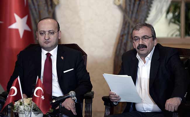 Jailed Kurdish Leader in Turkey Urges Separatists to Lay Down Arms