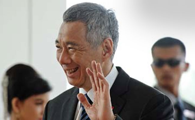 Singapore's Prime Minister Urges Pause in Paying Tribute to Lee Kuan Yew