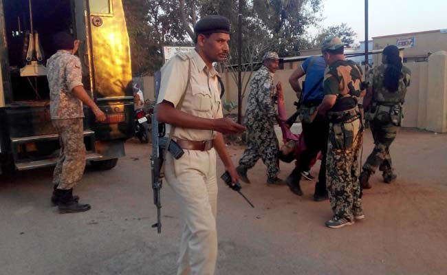 Two Policemen killed in Encounter  With Maoists in Chhattisgarh's Bastar