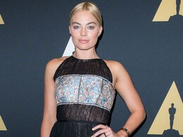 Margot Robbie Says She Felt 'Unattractive' as a Teenager Margot Robbie Says She Felt 'Unattractive' as a Teenager