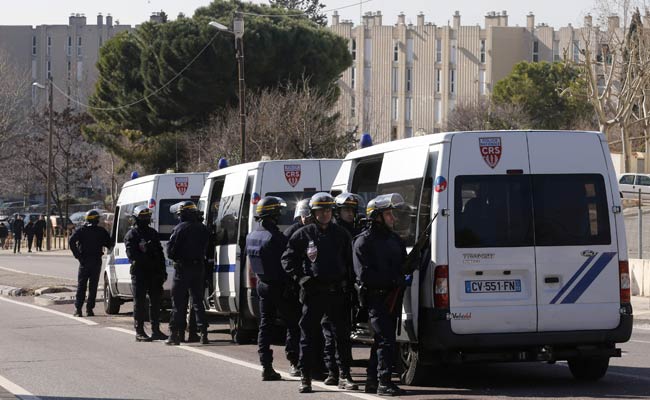 Neighbourhood in France's Marseille Sealed Off After Shots at Police