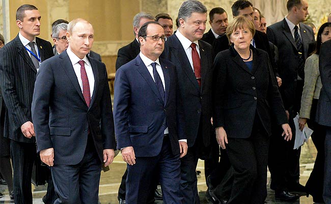 Francois Hollande, Angela Merkel, Vladimir Putin Call for Fresh Summit on Ukraine