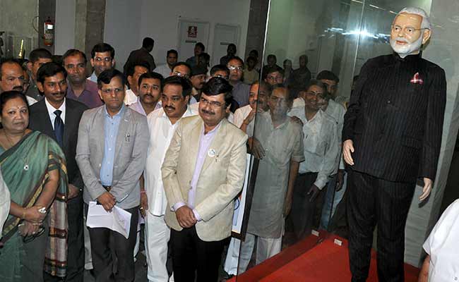Shiv Sena Defends PM Modi on Auction of Monogrammed Suit