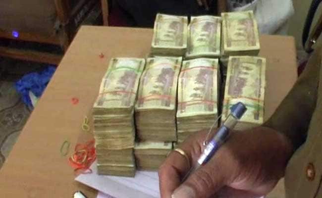 Fake Notes Seized Near Bangladesh Border in West Bengal