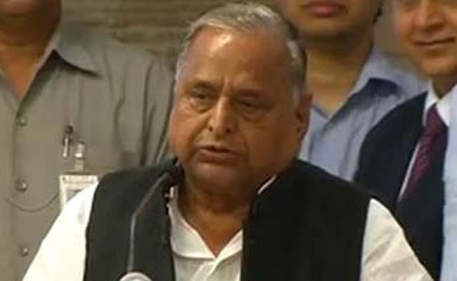 Samajwadi Party Chief Mulayam Singh Yadav Admitted to Hospital