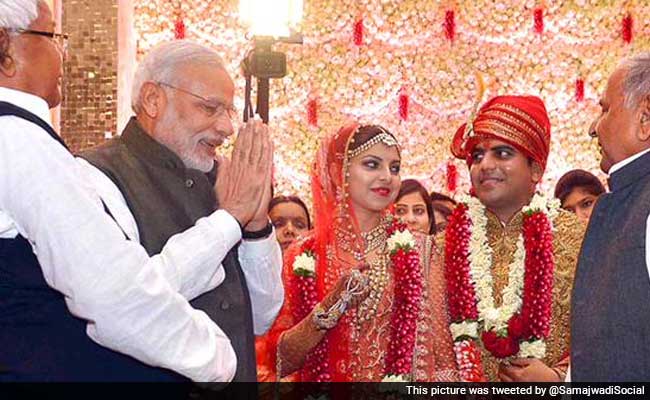 PM Modi, Sonia Gandhi Attend Wedding Reception of Lalu Yadav's Daughter