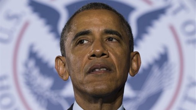 Obama Delays Ukraine Arms Decision Amid Diplomatic Whirlwind