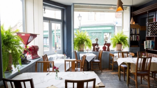 Why We Never Get Fed Up of Our Favourite Restaurants