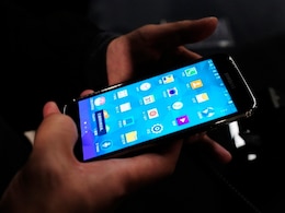 Are You A Social Media Addict? Beware! It Can Cause 'FOMO' Are You A Social Media Addict? Beware! It Can Cause 'FOMO'