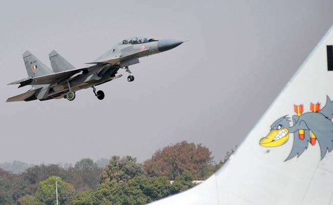 Sukhoi-30 Fighter Aircraft Crashes in Assam; Pilot, Co-Pilot Safe
