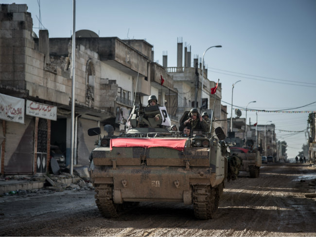 Turkish Troops Enter Syria to Relocate Historic Tomb