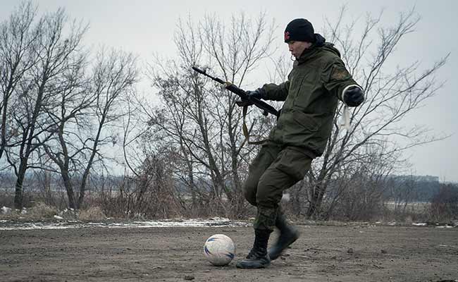 Ukraine Prisoner Swap Under Way on Frontline