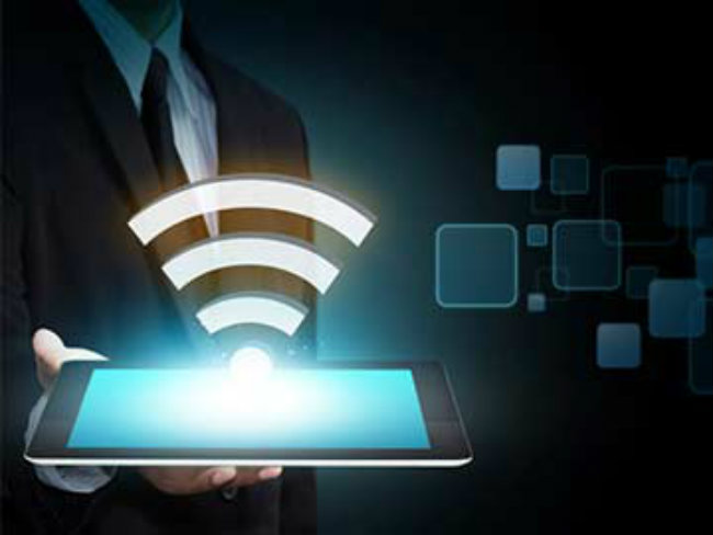 'Smart' Solar Palm Trees Power Wi-Fi, Phones in Dubai