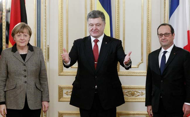 Merkel-Hollande Peace Push 'Gives Hope for Ceasefire,' Says Ukrainian President