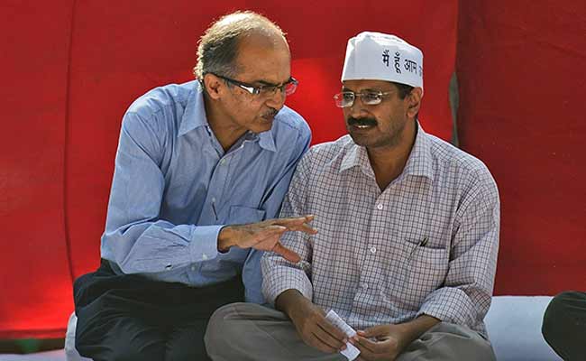 Yogendra Yadav, Prashant Bhushan to be Axed from Key AAP Panel: Sources