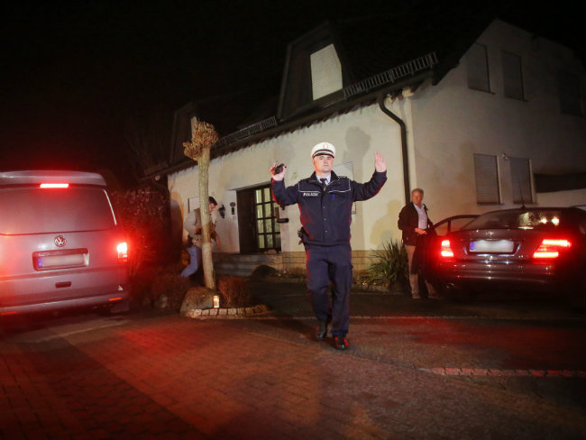 German Police Find No 'Smoking Gun' in Crash Pilot's Home