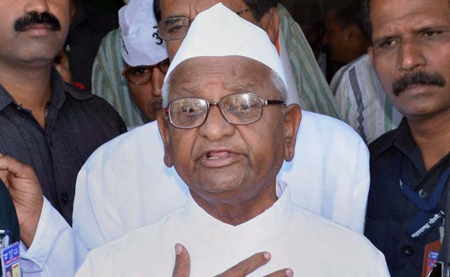 Anna Hazare Asks Parties to Unite in Rajya Sabha Against Land Bill