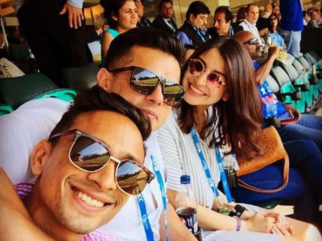 At India Vs Australia, Anushka Sharma's Cheerleading Squad for Virat and The Men in Blue