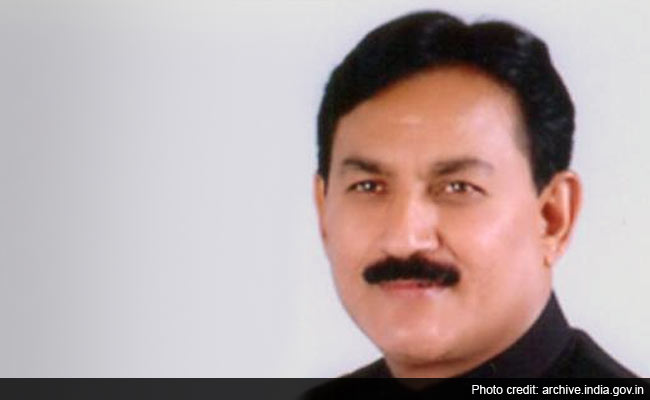 Bharatsinh Solanki Takes Charge as Gujarat Congress Chief