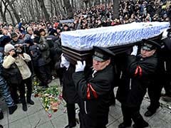 Thousands Pay Last Respects to Murdered Putin Critic Boris Nemtsov