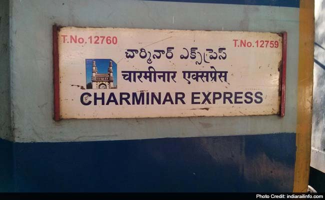 Dacoits Loot Passengers of Charminar Express in Andhra Pradesh