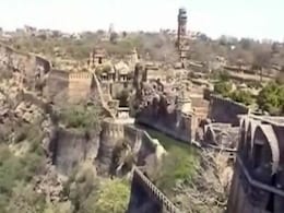 आखिर संजय लीला भंसाली से क्यों हुई मारपीट, पढ़ें - रानी पद्मिनी (पद्मावती) की पूरी कहानी आखिर संजय लीला भंसाली से क्यों हुई मारपीट, पढ़ें - रानी पद्मिनी (पद्मावती) की पूरी कहानी