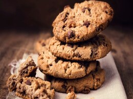 Ketogenic Diet: These Keto Chocolate Chip Cookies Are Sure To Leave You Craving For More Ketogenic Diet: These Keto Chocolate Chip Cookies Are Sure To Leave You Craving For More