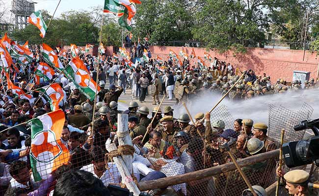 Congress Leader Sachin Pilot Injured as Party Workers Clash With Police During Protest Against Land Acquisition Bill