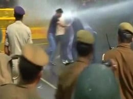 Congress Protests Against Land Bill in Delhi, Party Workers Clash With Police Congress Protests Against Land Bill in Delhi, Party Workers Clash With Police