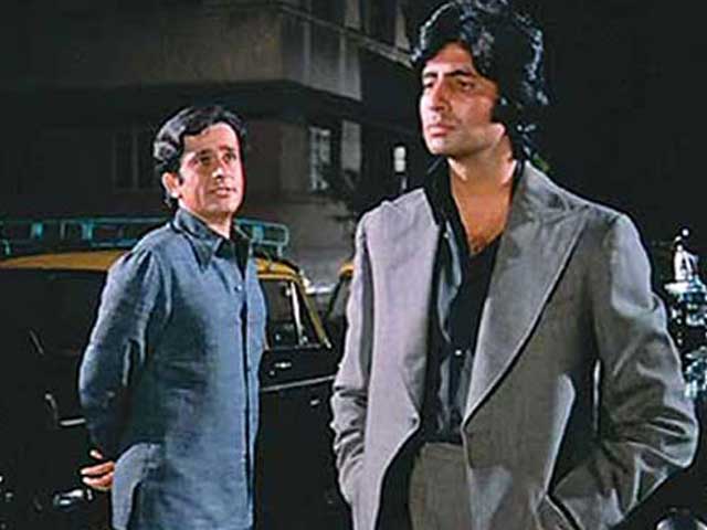 Shashi Kapoor 'Most Deserving' of Award, Says His Co-Star Amitabh Bachchan