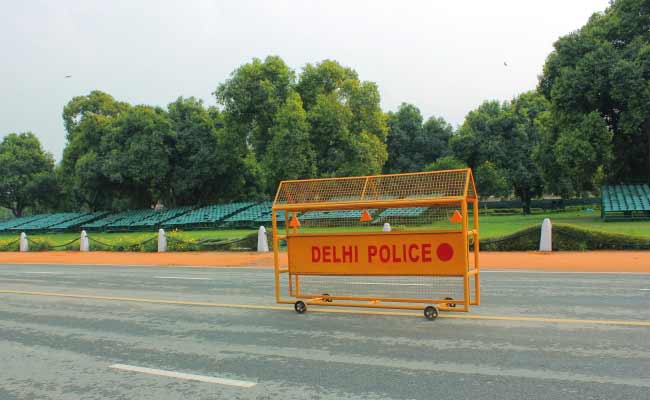 Gang Allegedly Targeting 'Kirana' Shops Busted, 5 Arrested In Delhi