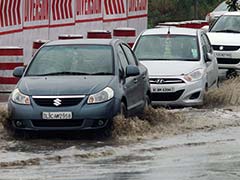 Unseasonal Rain Lashes North India; Traffic Jams in Delhi