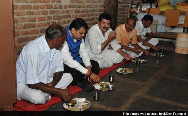 Devendra Fadnavis has Dinner at Farmer's House, Spends the Night There