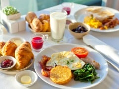 High-Energy Breakfast, Modest Dinner Good for Diabetics