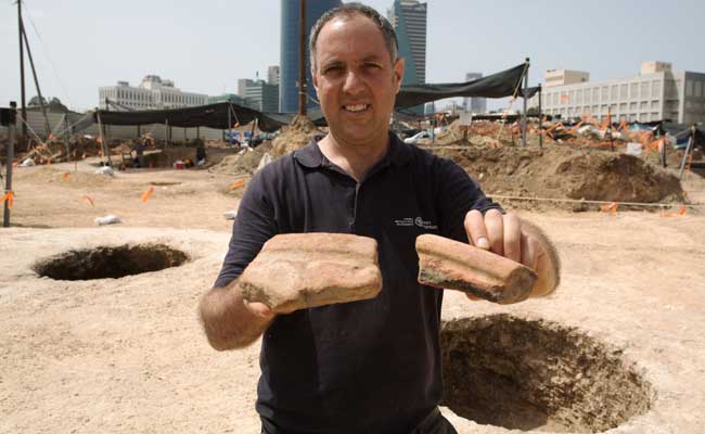 Ancient Egyptian Beer Making Vessels Discovered in Israel