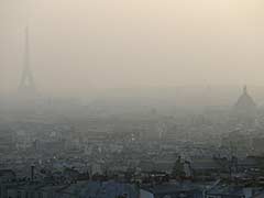 Eiffel Tower Shrouded in Smog as Paris Pollution Spikes