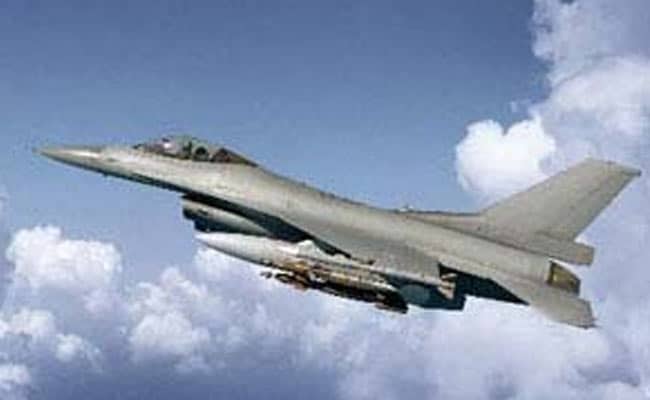 US Senator Asks Colleagues To Oppose F-16 Deal With Pakistan
