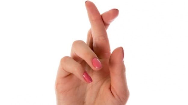 Crossing Your Fingers Might Reduce Pain, Says Study